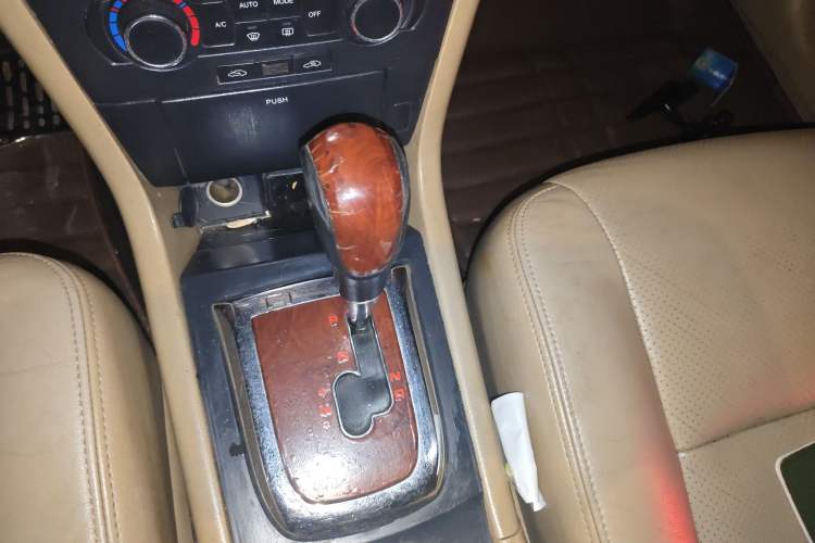 Used Chevrolet Epica 2008 2.0 Manual Executive Edition Gear Lever