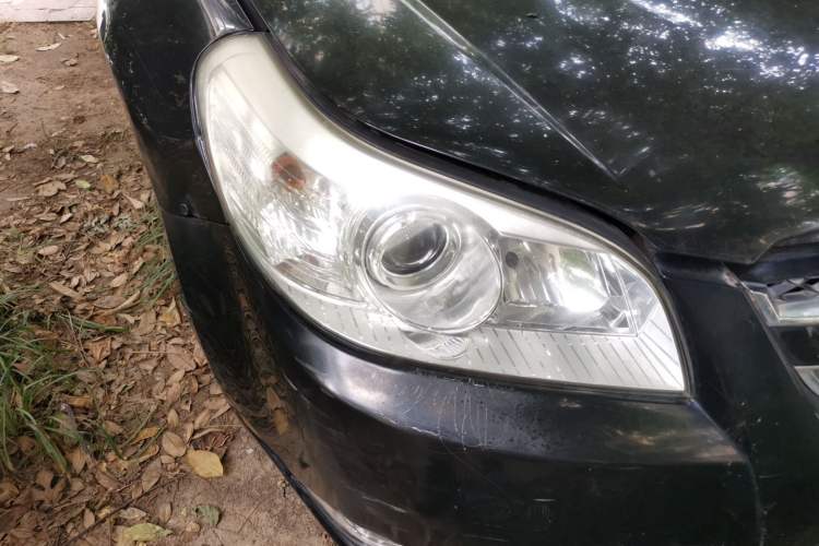 Used Chevrolet Epica 2008 2.0 SE Manual Comfort Version Right Front Headlight