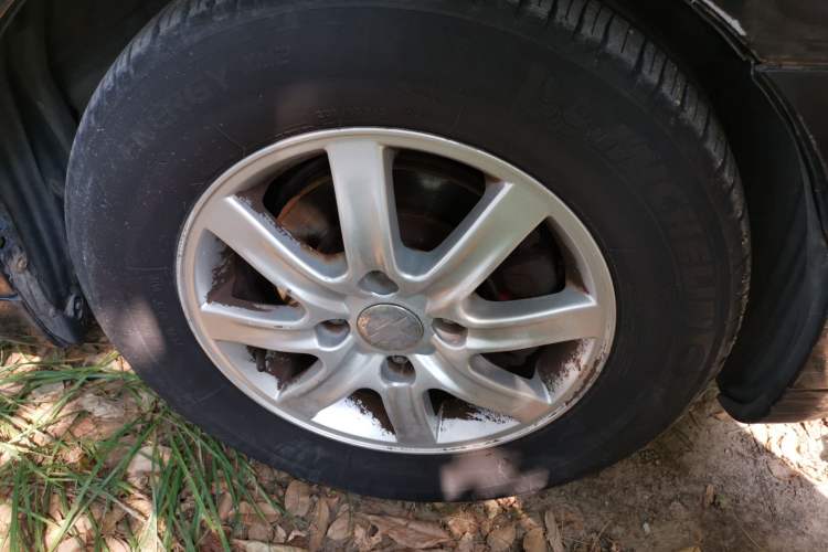 Used Chevrolet Epica 2008 2.0 SE Manual Comfort Version Right Front Wheel Hub