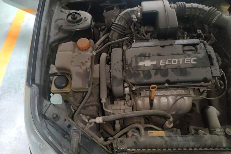 Used Chevrolet Epica 2010 1.8 Luxury Navigation Model MT Engine Bay Right