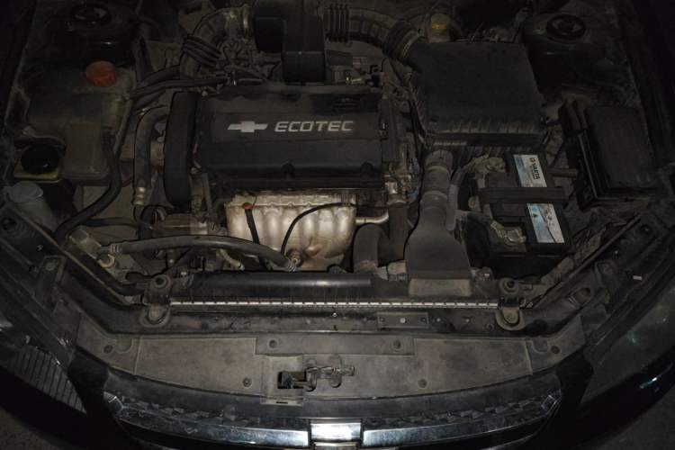 Used Chevrolet Epica 2010 1.8 ZhiZhen Edition MT Engine Bay