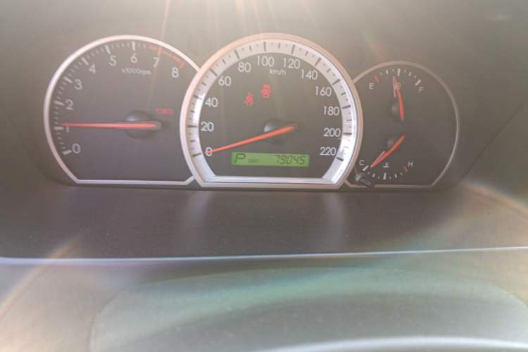 Used Chevrolet Epica 2010 1.8 Comfort Edition AT Odometer Close Up