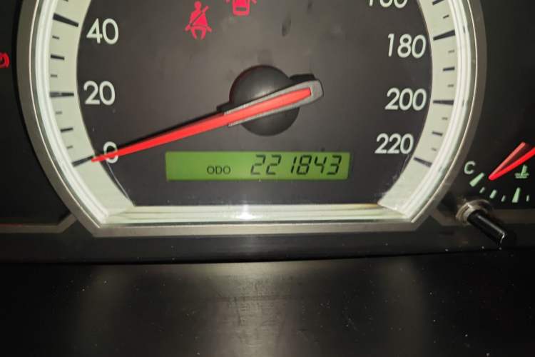 Used Chevrolet Epica 2010 1.8 ZhiZhen Edition MT Odometer Close Up