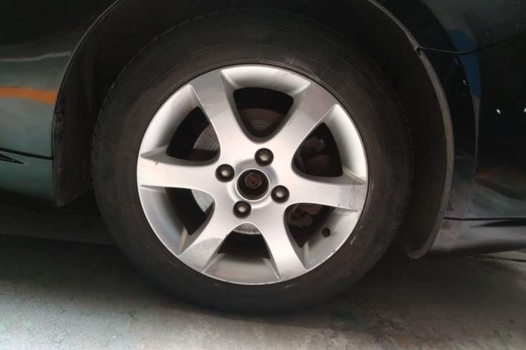 Used Chevrolet Epica 2010 1.8 Luxury Navigation Model MT Right Front Wheel Hub