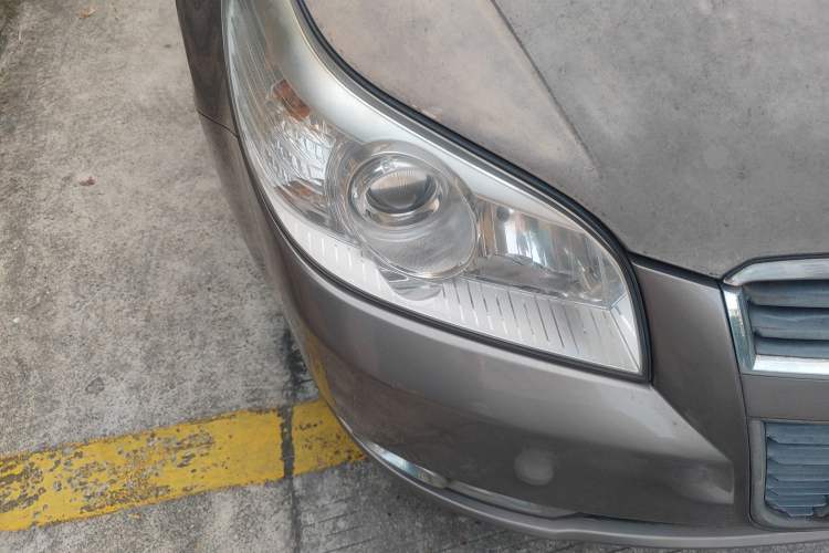 Used Chevrolet Epica 2010 1.8 Comfort Edition AT Right Front Headlight