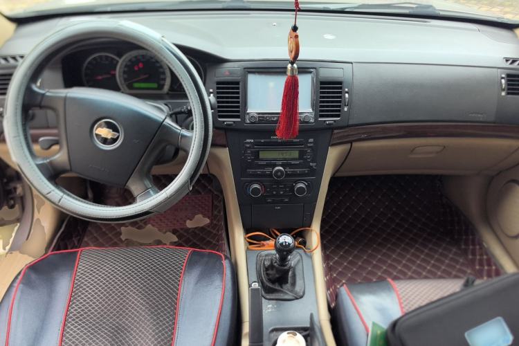 Used Chevrolet Epica 2010 1.8 Luxury Edition MT Center Console