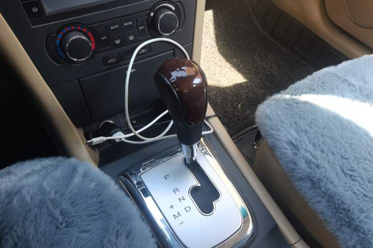 Used Chevrolet Epica 2010 1.8 Luxury Edition AT Gear Lever