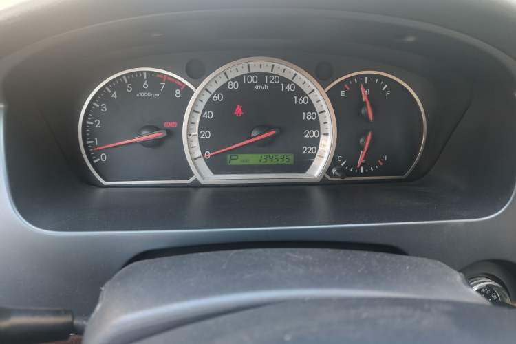 Used Chevrolet Epica 2010 1.8 Luxury Edition AT Odometer Close Up