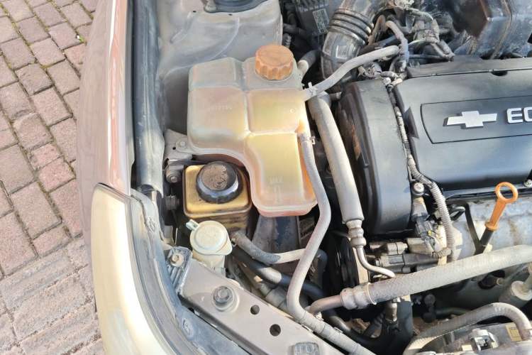 Used Chevrolet Epica 2010 1.8 Comfort Edition AT Engine Bay Right