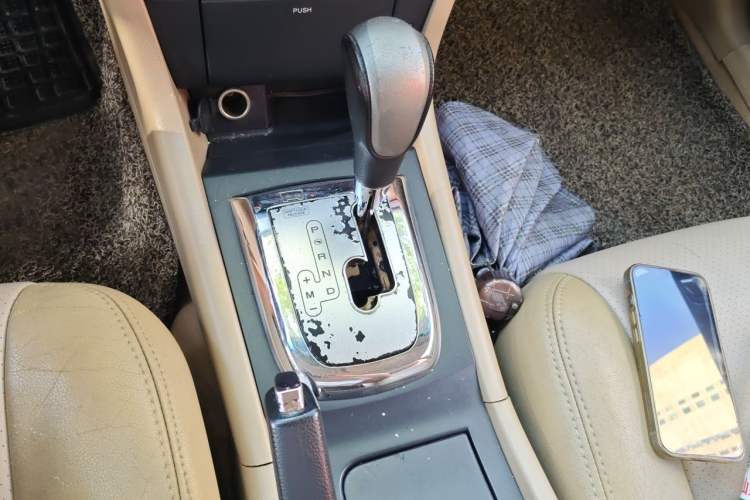Used Chevrolet Epica 2010 1.8 Comfort Edition AT Gear Lever