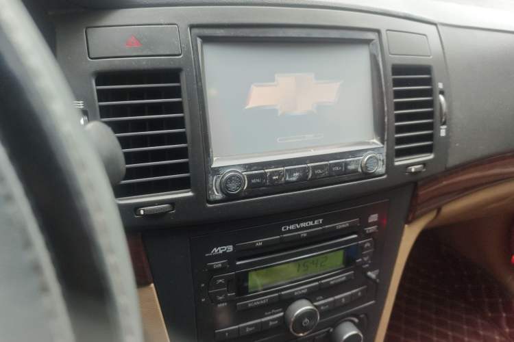 Used Chevrolet Epica 2010 1.8 Luxury Edition MT Audio And AC Panel