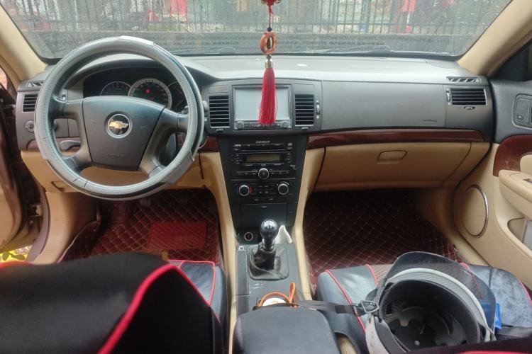Used Chevrolet Epica 2010 1.8 Luxury Edition MT Center Console