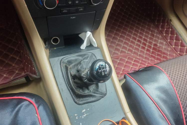Used Chevrolet Epica 2010 1.8 Luxury Edition MT Gear Lever