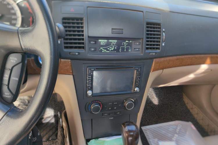 Used Chevrolet Epica 2011 1.8 Luxury Edition AT Audio And AC Panel