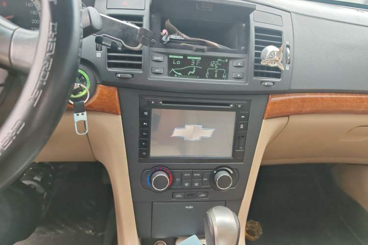 Used Chevrolet Epica 2011 1.8 Luxury Edition AT Audio And AC Panel