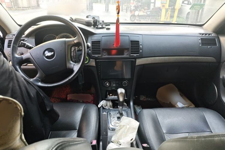 Used Chevrolet Epica 2011 1.8 Luxury Edition AT Center Console