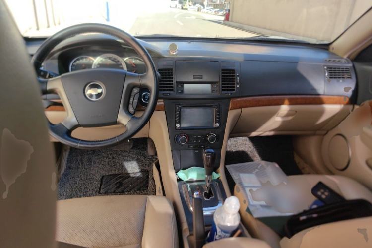 Used Chevrolet Epica 2011 1.8 Luxury Edition AT Center Console