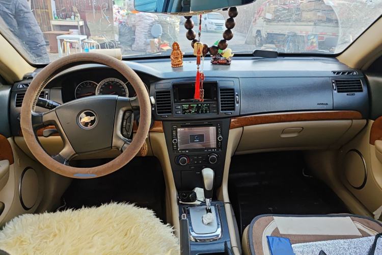 Used Chevrolet Epica 2011 1.8 Luxury Edition AT Center Console