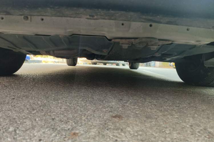Used Chevrolet Epica 2011 1.8 ZhiZhen Edition MT Chassis Front
