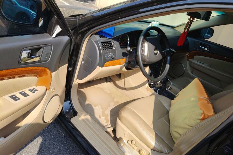 Used Chevrolet Epica 2011 1.8 Luxury Edition MT Driver Seat