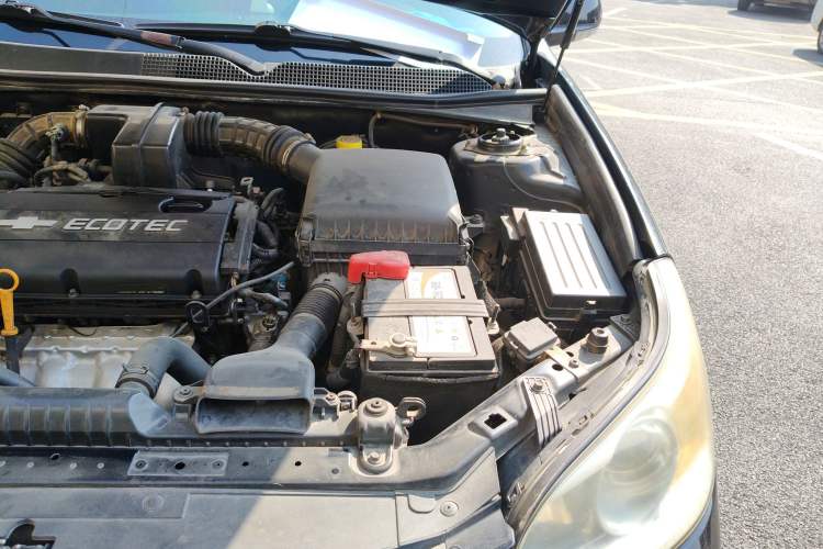 Used Chevrolet Epica 2011 1.8 Luxury Edition MT Engine Bay Left