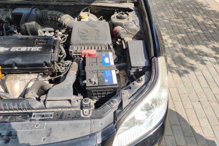 Used Chevrolet Epica 2011 1.8 ZhiZhen Edition MT Engine Bay Left