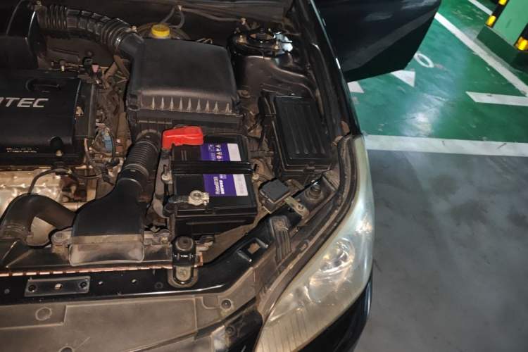 Used Chevrolet Epica 2011 1.8 Luxury Edition MT Engine Bay Left