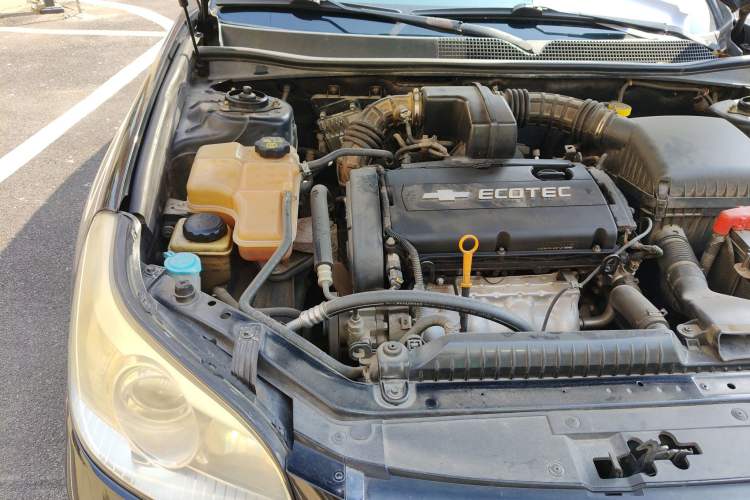 Used Chevrolet Epica 2011 1.8 Luxury Edition MT Engine Bay Right