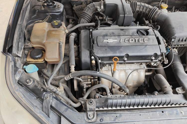Used Chevrolet Epica 2011 1.8 ZhiZhen Edition MT Engine Bay Right