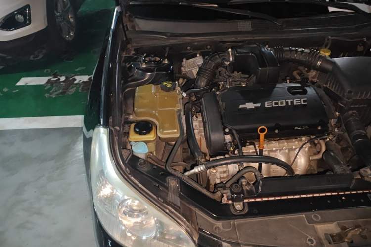 Used Chevrolet Epica 2011 1.8 Luxury Edition MT Engine Bay Right