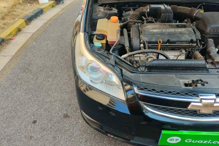 Used Chevrolet Epica 2011 1.8 ZhiZhen Edition MT Engine Bay Right