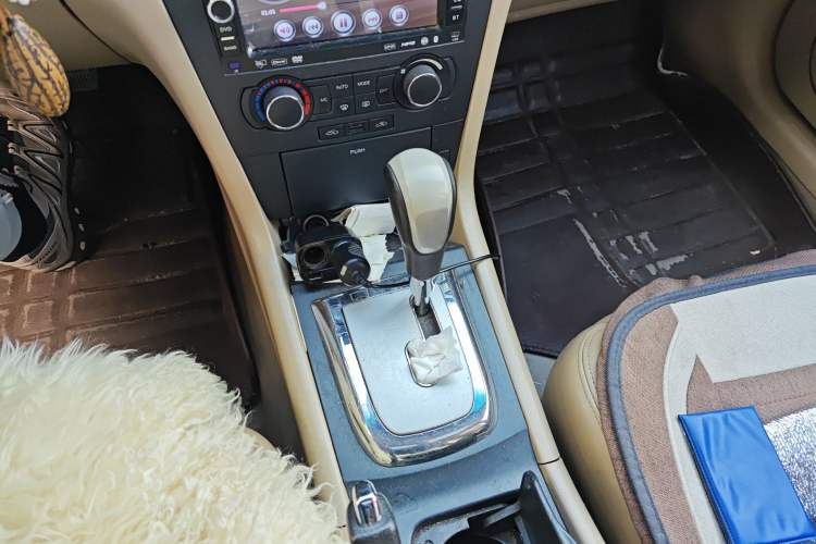 Used Chevrolet Epica 2011 1.8 Luxury Edition AT Gear Lever