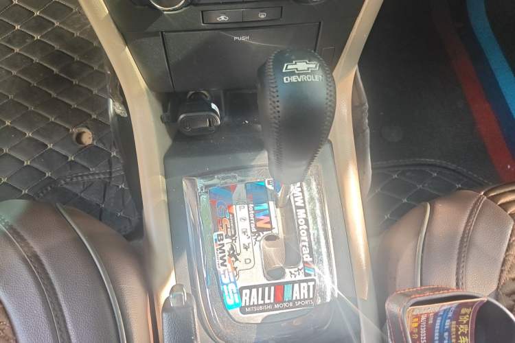 Used Chevrolet Epica 2011 1.8 Comfort Edition AT Gear Lever