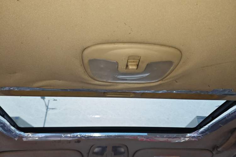 Used Chevrolet Epica 2011 1.8 Luxury Edition MT Headliner