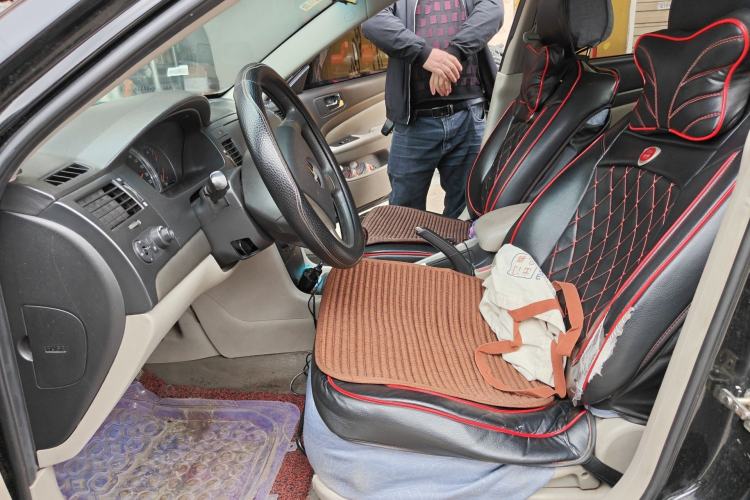Used Chevrolet Epica 2011 1.8 ZhiZhen Edition MT Left Front Seat