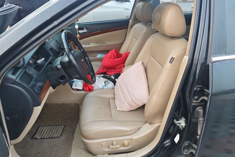 Used Chevrolet Epica 2011 1.8 Luxury Edition MT Left Front Seat