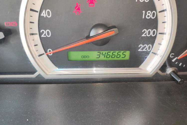 Used Chevrolet Epica 2011 1.8 ZhiZhen Edition MT Odometer Close Up