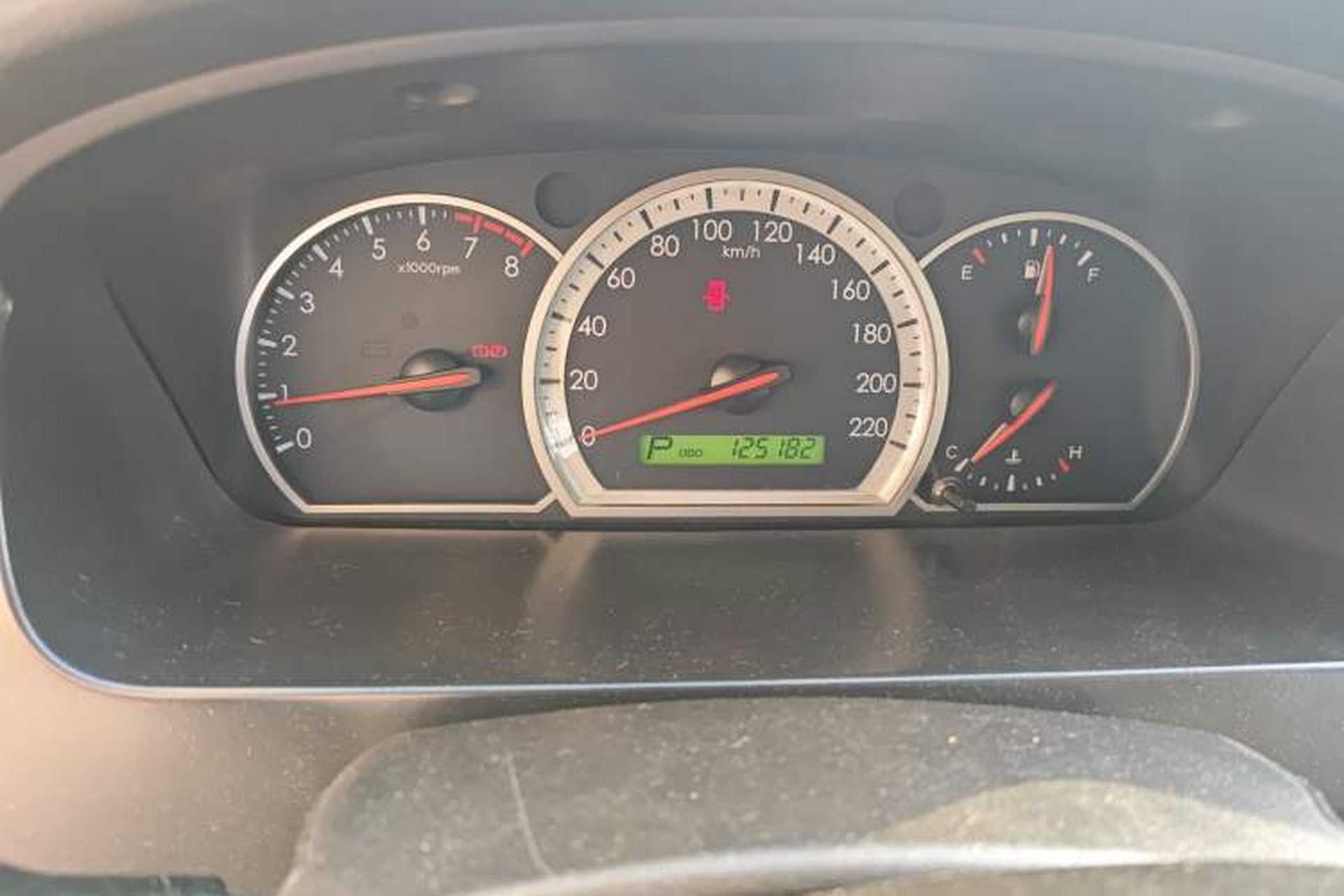 Used Chevrolet Epica 2011 1.8 Luxury Edition AT Odometer Close Up