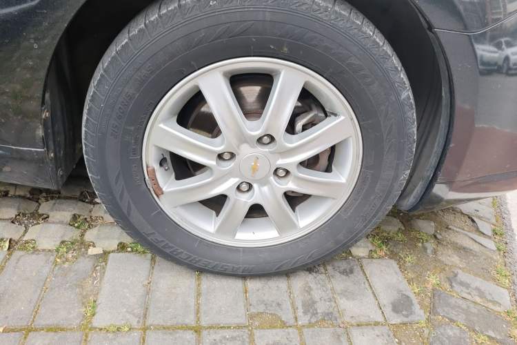Used Chevrolet Epica 2011 1.8 Comfort Edition AT Right Front Wheel Hub