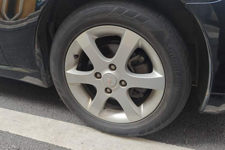 Used Chevrolet Epica 2011 1.8 Luxury Edition AT Right Front Wheel Hub