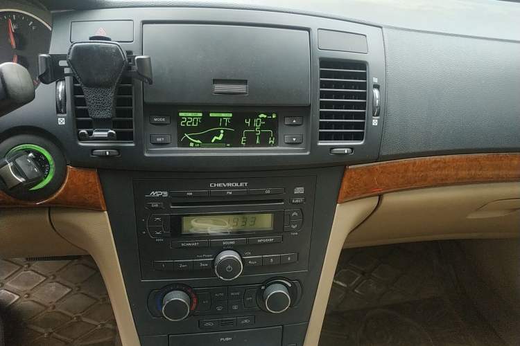 Used Chevrolet Epica 2011 1.8 Luxury Edition AT Audio And AC Panel