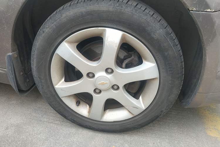 Used Chevrolet Epica 2011 1.8 Luxury Edition AT Right Front Wheel Hub