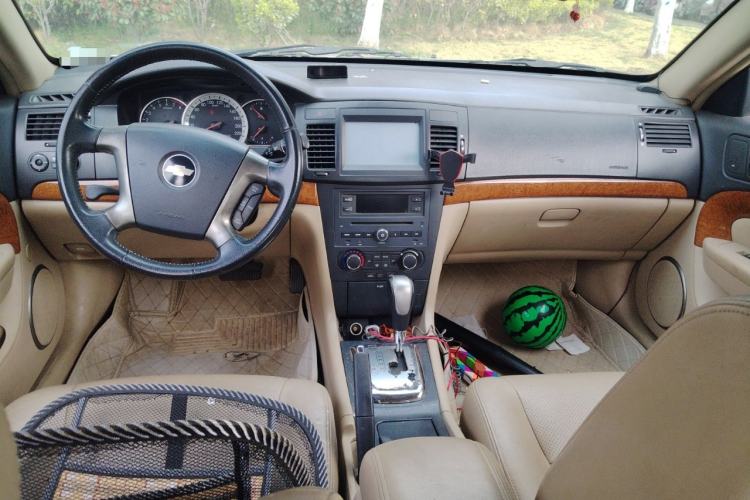 Used Chevrolet Epica 2011 1.8 Luxury Edition AT Center Console