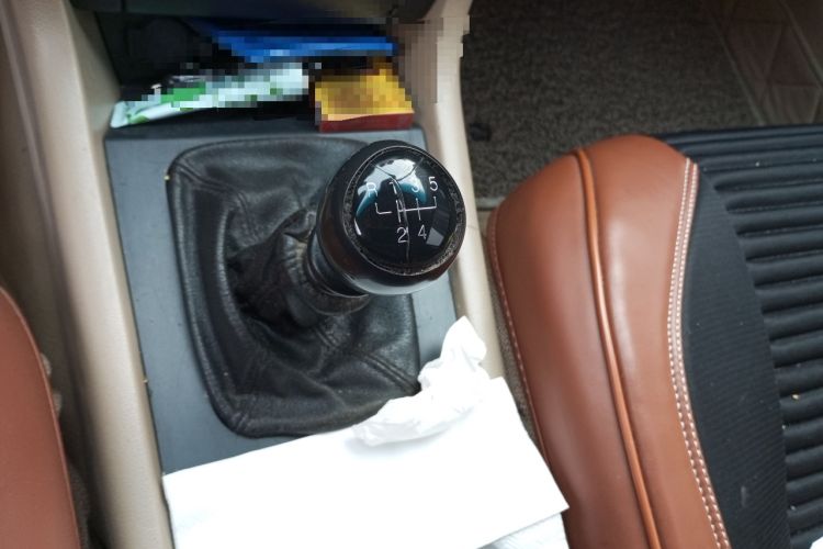 Used Chevrolet Epica 2011 1.8 ZhiZhen Edition MT Gear Lever
