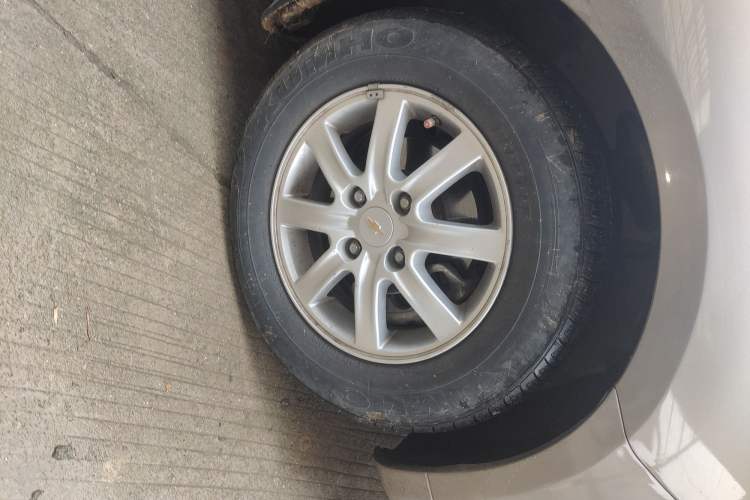 Used Chevrolet Epica 2011 1.8 Comfort Edition AT Right Front Wheel Hub