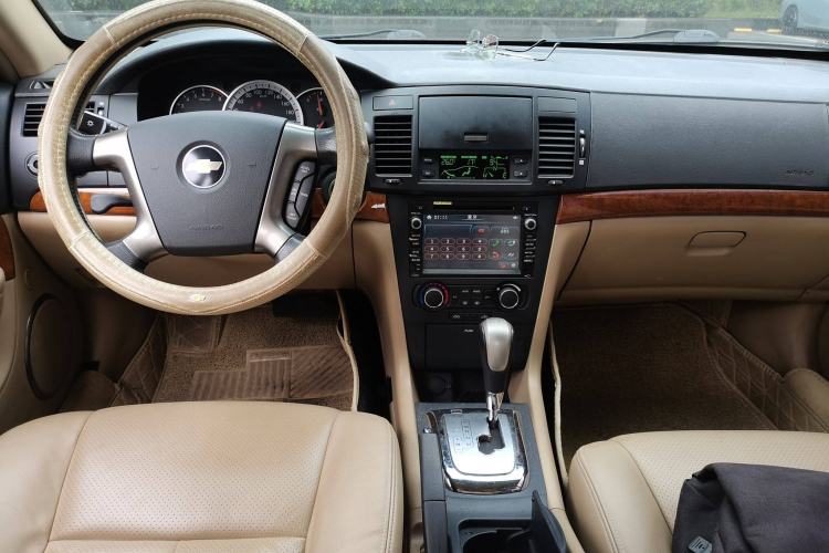 Used Chevrolet Epica 2011 1.8 Comfort Edition AT Center Console