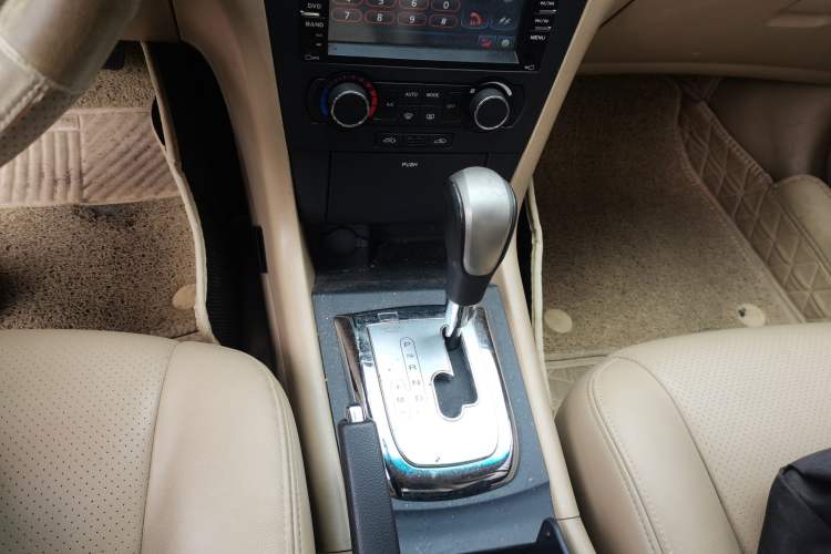 Used Chevrolet Epica 2011 1.8 Comfort Edition AT Gear Lever