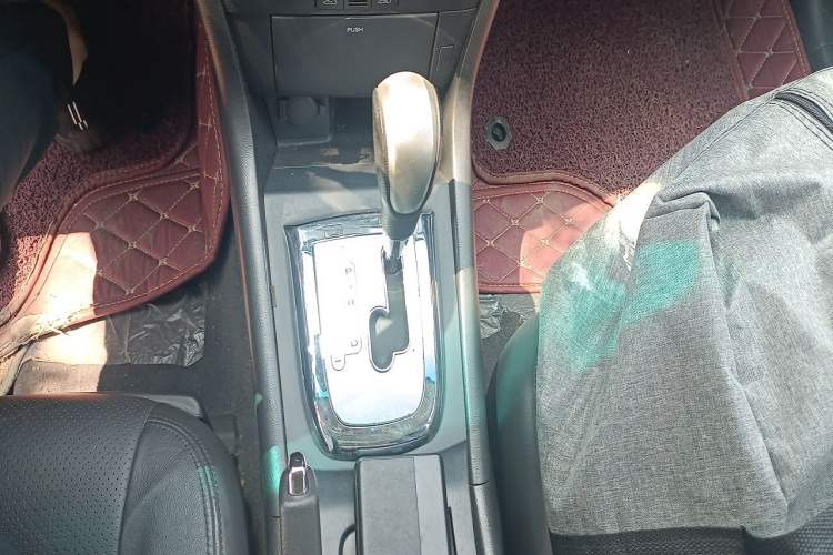 Used Chevrolet Epica 2011 1.8 Luxury Edition AT Gear Lever