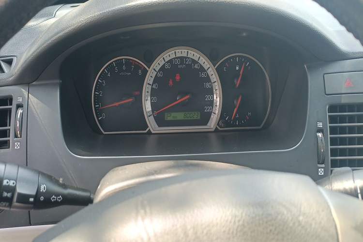 Used Chevrolet Epica 2011 1.8 Luxury Edition AT Odometer Close Up