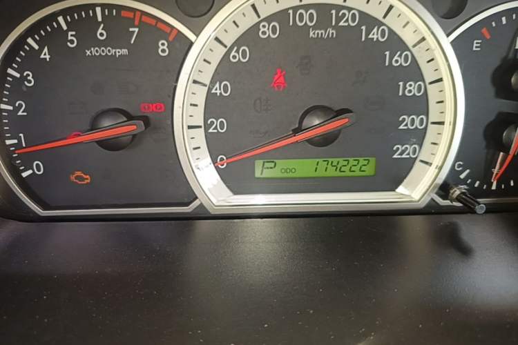 Used Chevrolet Epica 2011 1.8 Luxury Edition AT Odometer Close Up